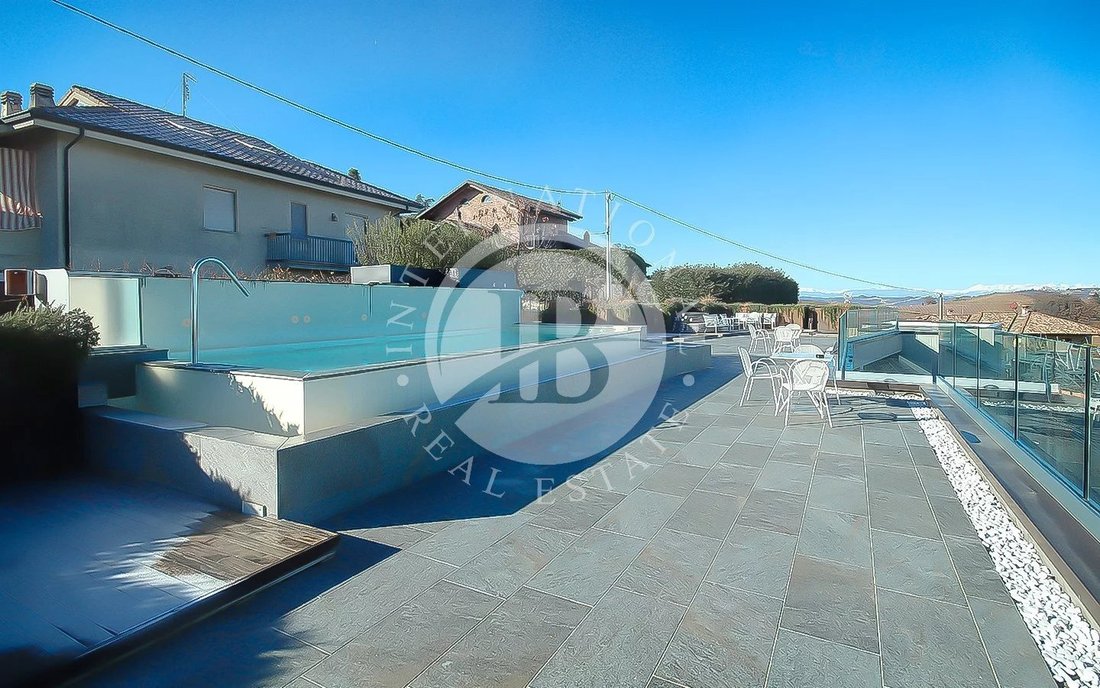 Estate in Alba, Piedmont, Italy 5 - 15508000