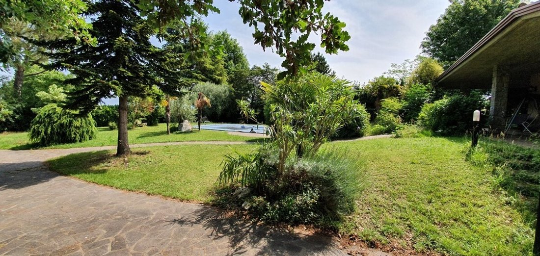 Villa in Manerba del Garda, Lombardy, Italy 3 - 15508051