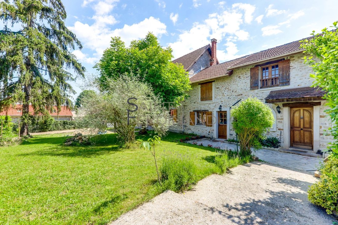 House in Saint-Cyr-sous-Dourdan, Ile-de-France, France 2 - 14372315