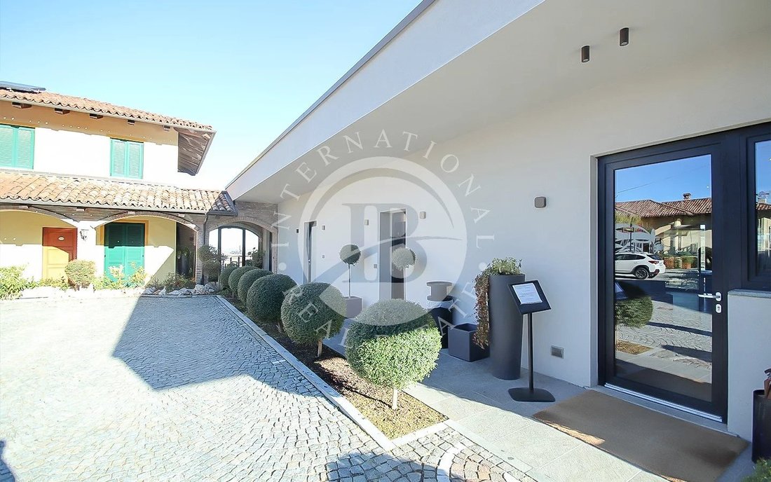 Estate in Alba, Piedmont, Italy 2 - 15508000