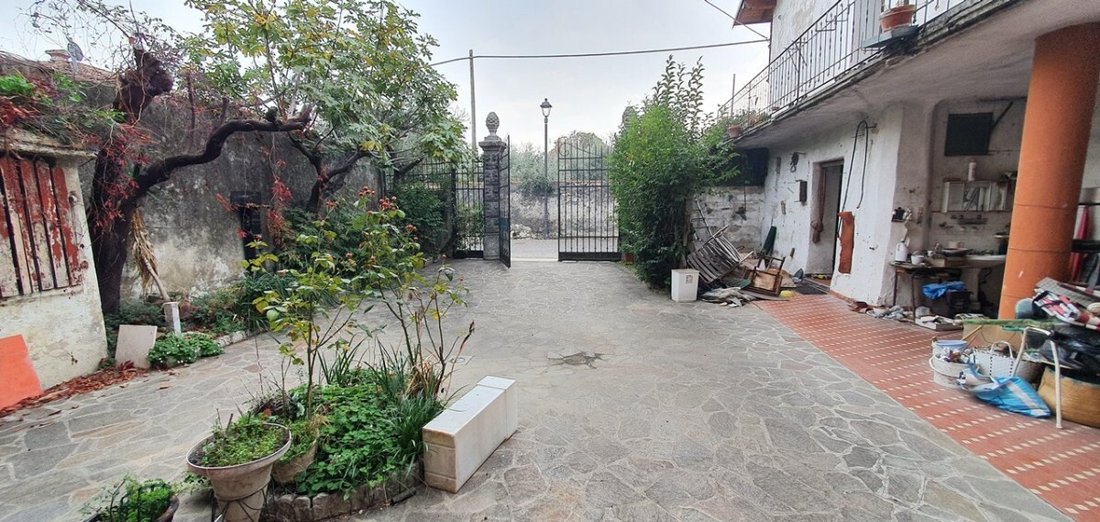 Country House in Manerba del Garda, Lombardy, Italy 4 - 15508165