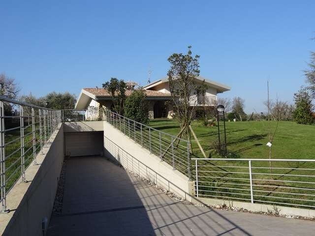 Villa in Manerba del Garda, Lombardy, Italy 1 - 15508024