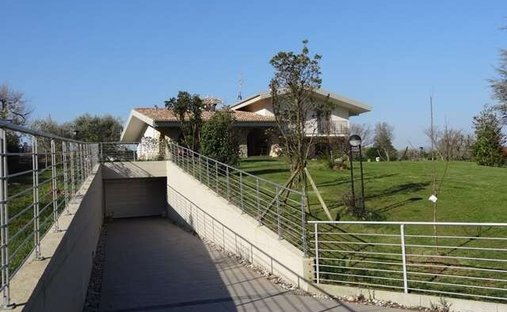 Villa in Manerba del Garda, Lombardy, Italy 1