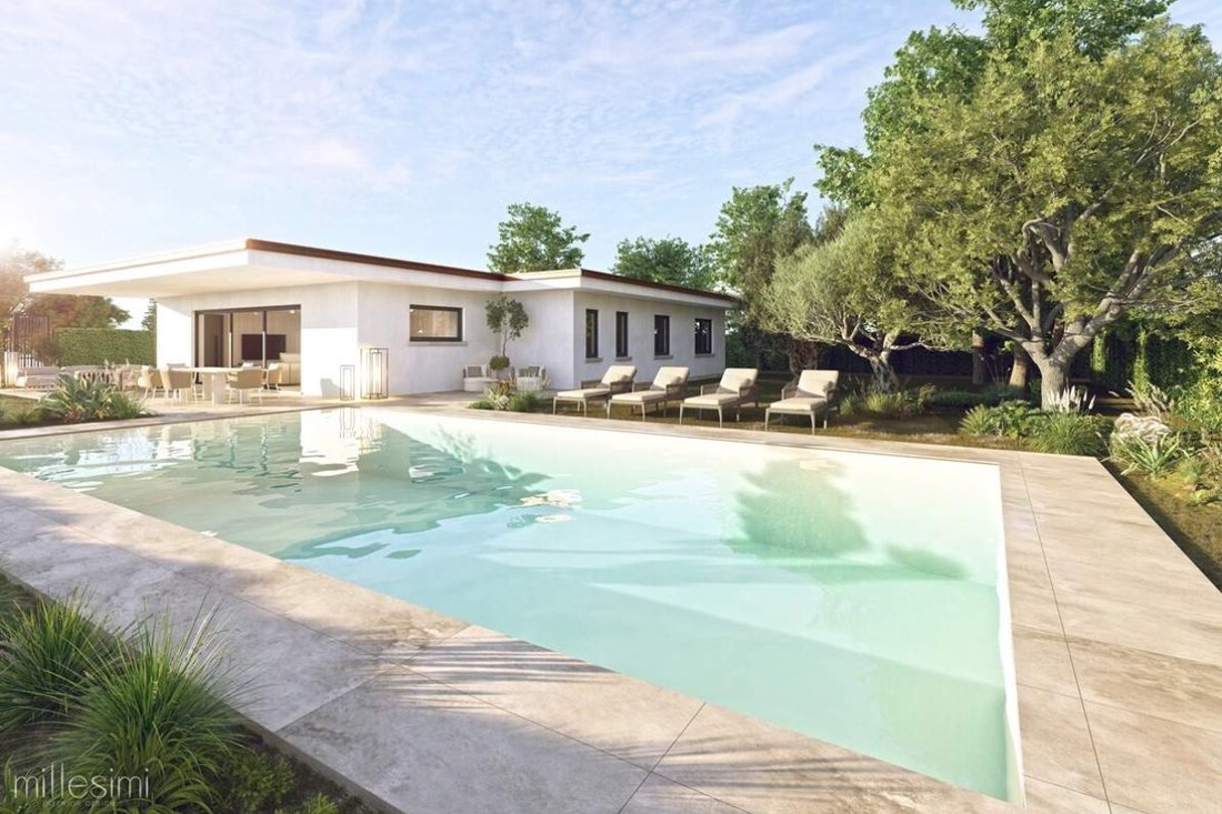 Villa in Manerba del Garda, Lombardy, Italy 1 - 15507910