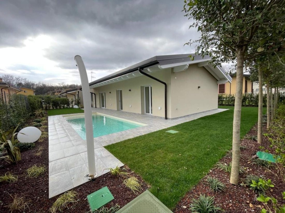 Villa in Historic Center, Padenghe sul Garda, Lombardy 4 - 15507888