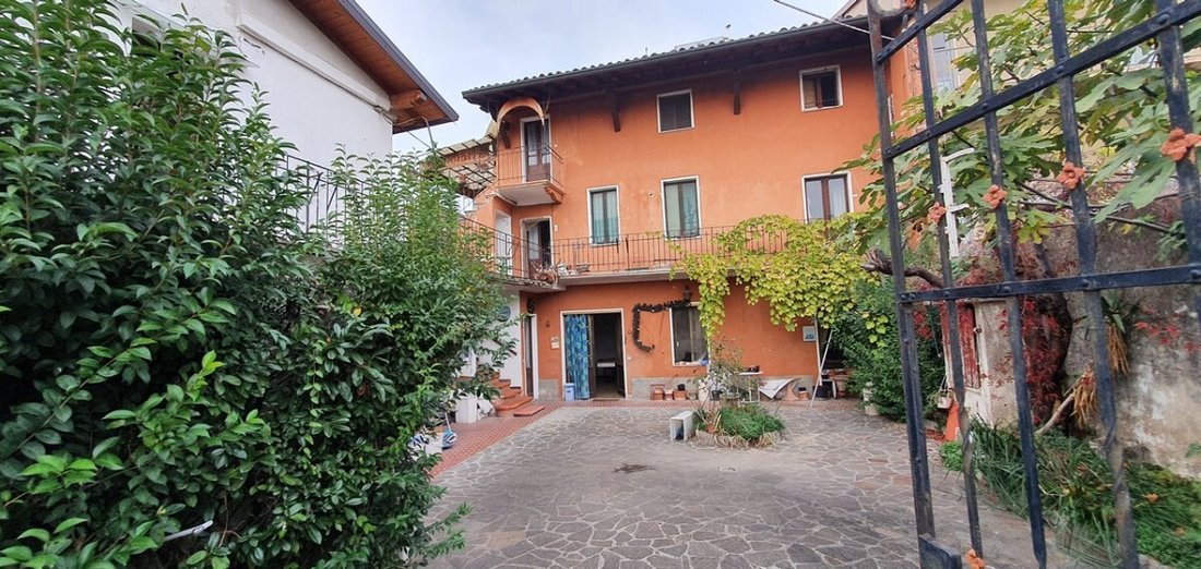 Country House in Manerba del Garda, Lombardy, Italy 1 - 15508165