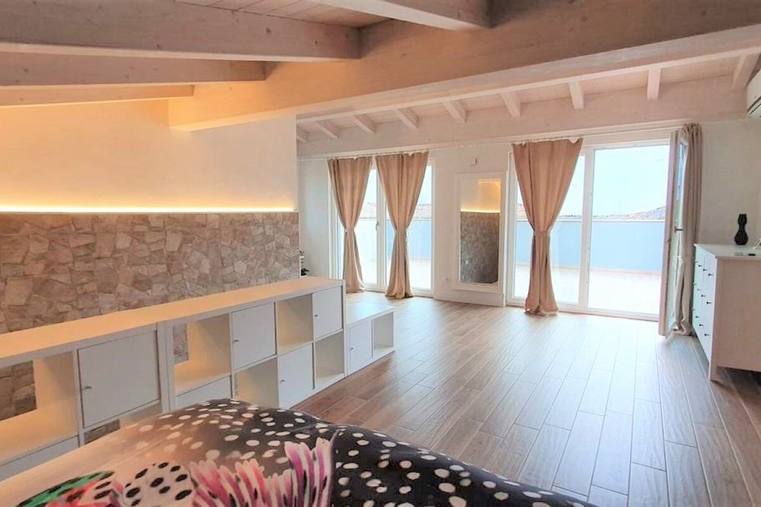 Villa in Moniga del Garda, Lombardy, Italy 4 - 15508141