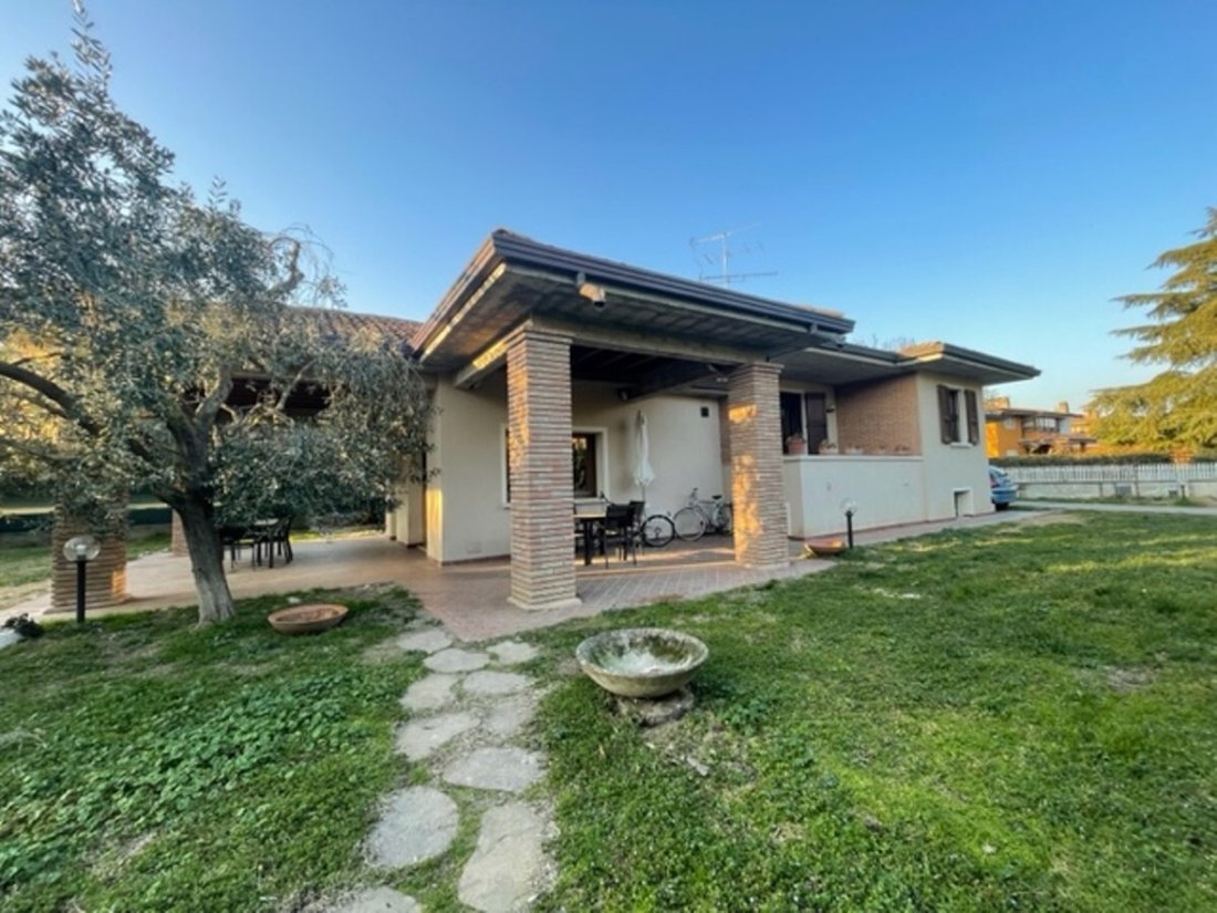 Villa in Historic Center, Padenghe sul Garda, Lombardy 1 - 15507956
