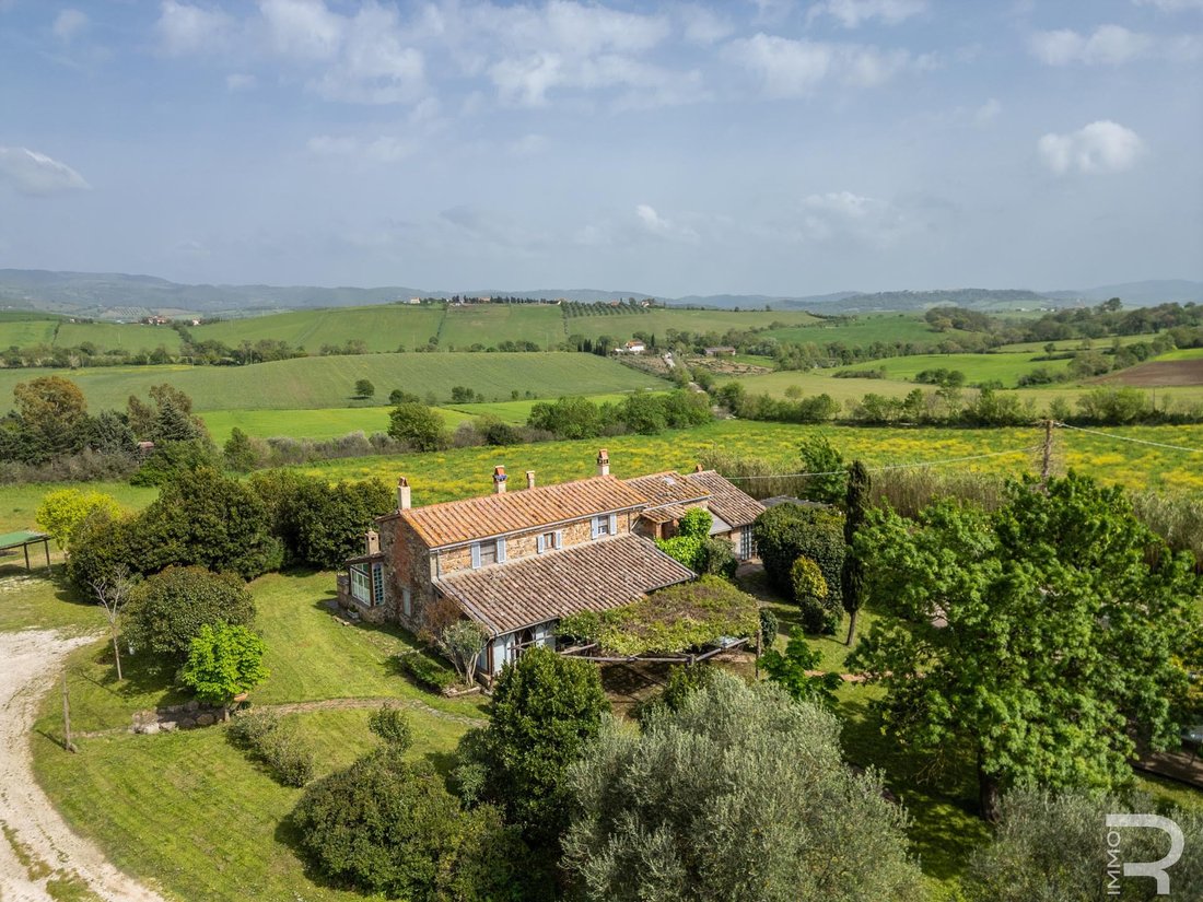 Farm Ranch in Manciano, Tuscany, Italy 4 - 15508543