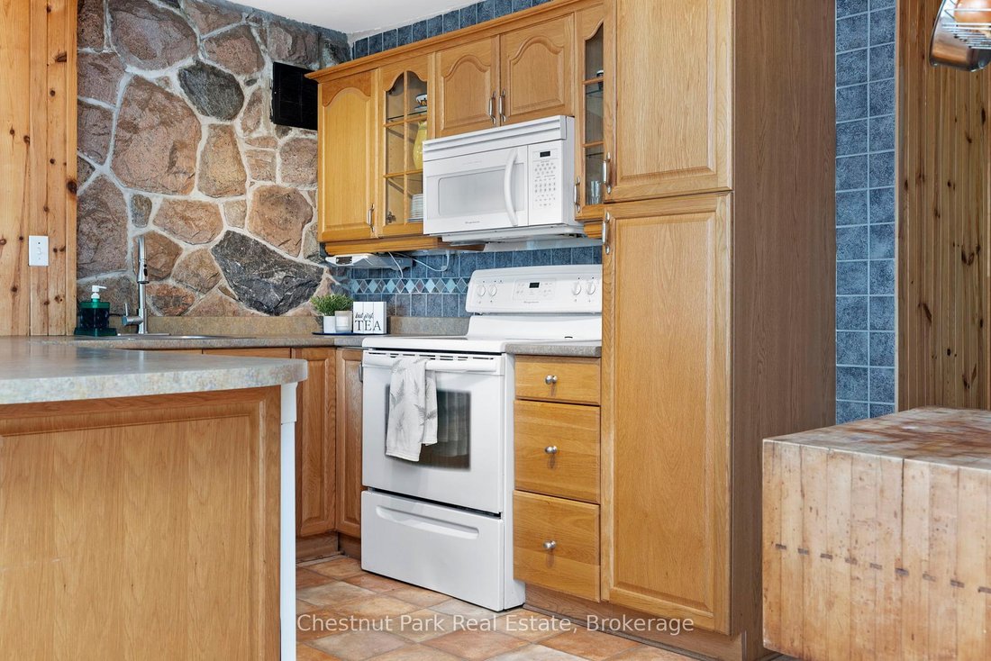 House in Baysville, Ontario, Canada 5 - 15349033