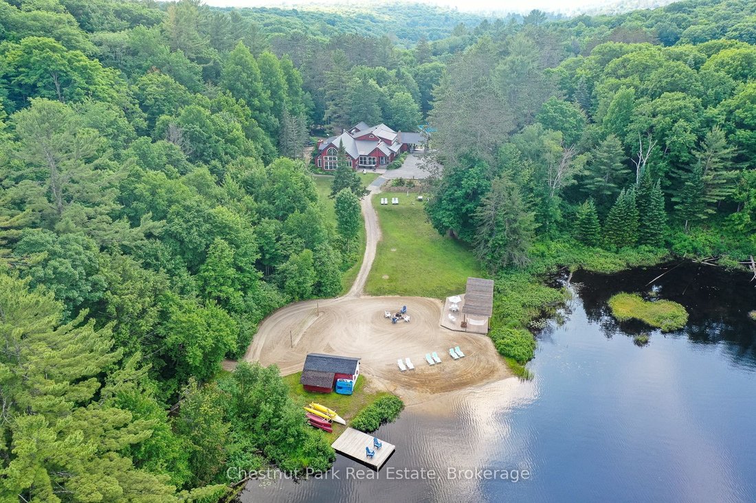 House in Huntsville, Ontario, Canada 3 - 15262823