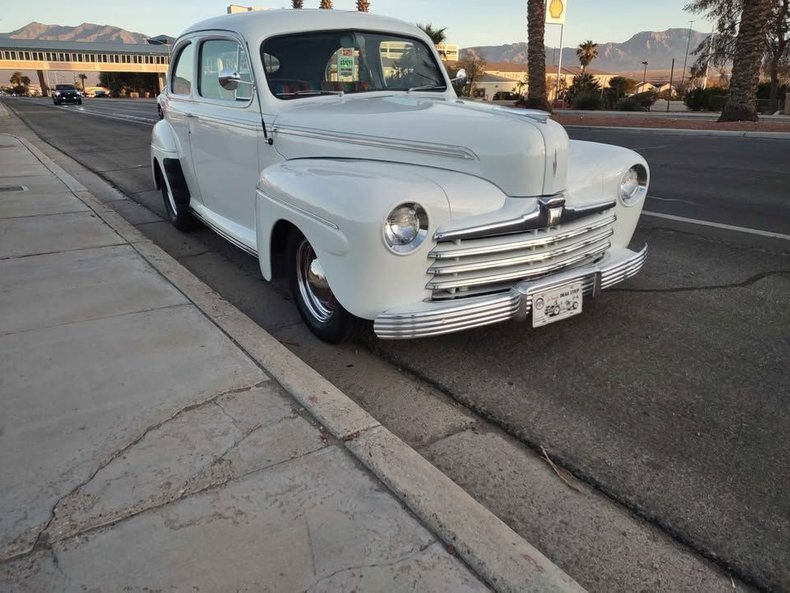 Coupe in Glendale, United States 1 - 15514912