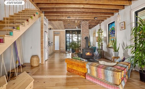 House in New York, New York, United States 1