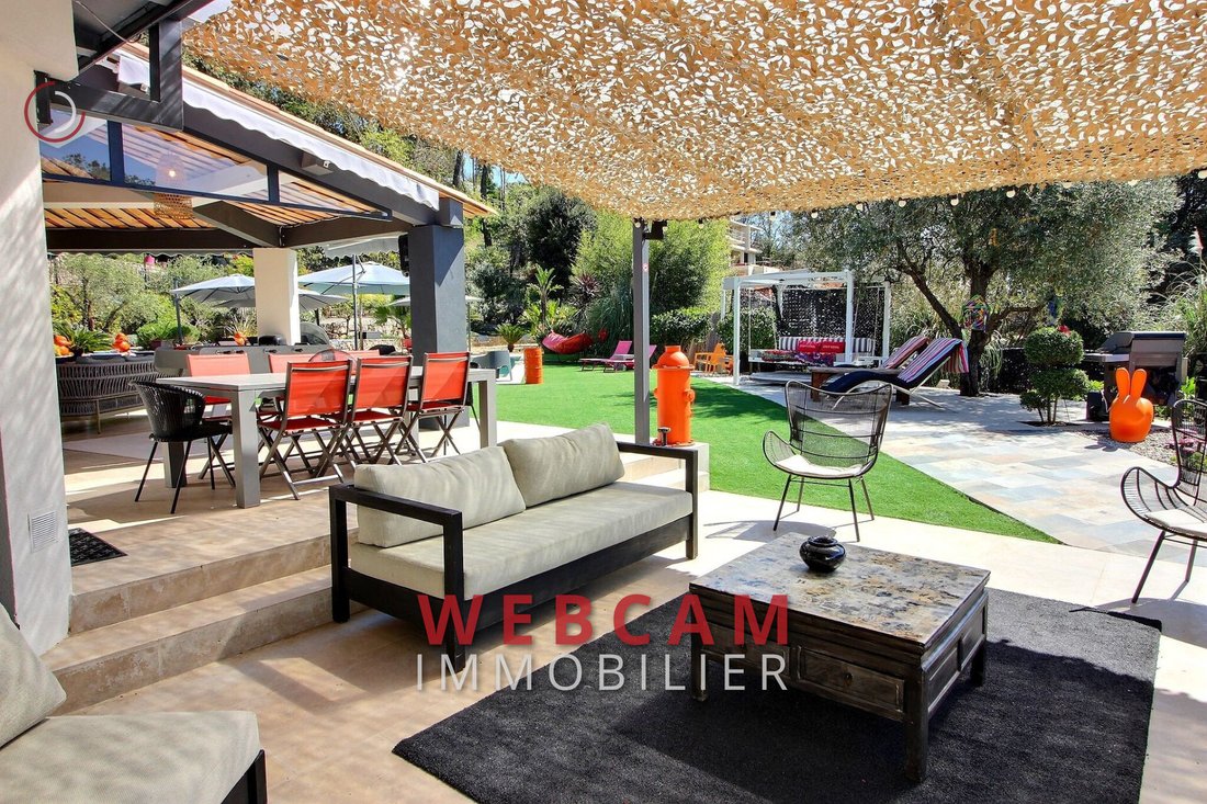Villa in Mougins, Provence-Alpes-Côte d'Azur, France 1 - 15511798