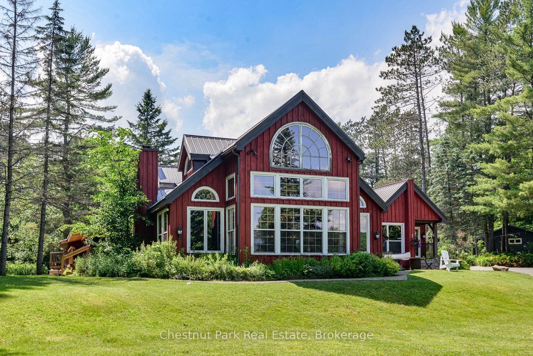 Huntsville, Ontario, Canada 2 - 15256484