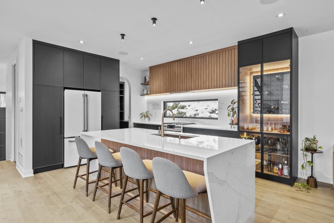 House in Austin, Quebec, Canada 4 - 15510838