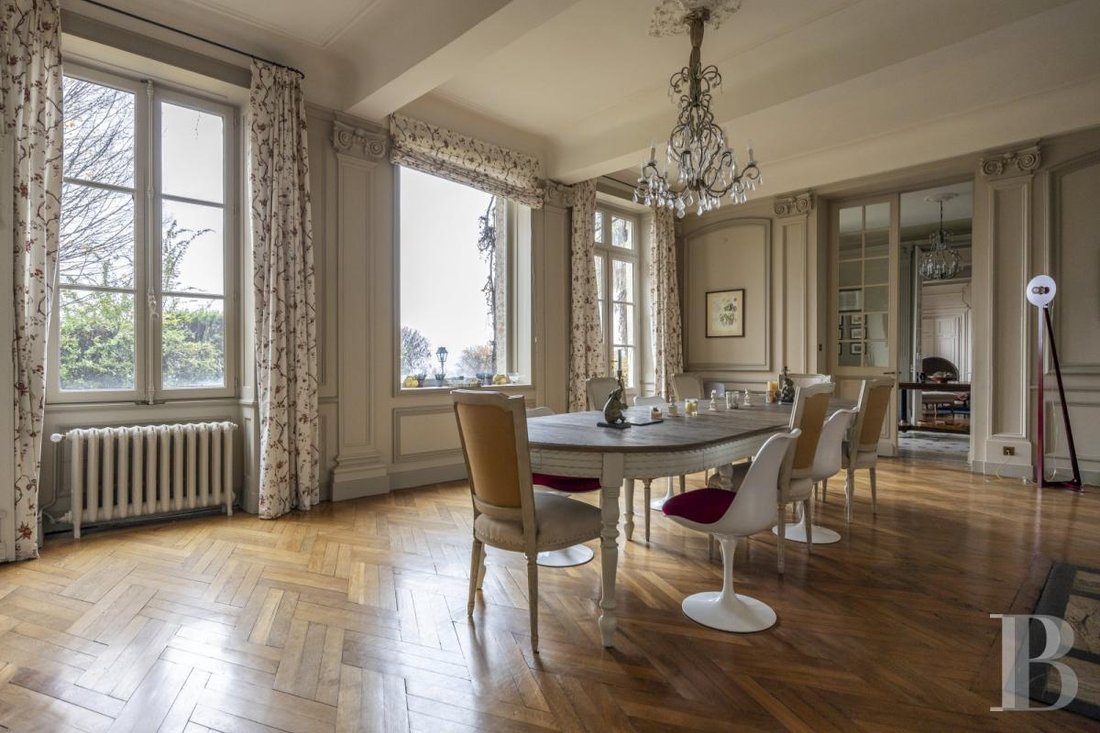 Le Rêve Impérial: A Revolution-Kissed Château Over the Saône’s Silver Ribbon