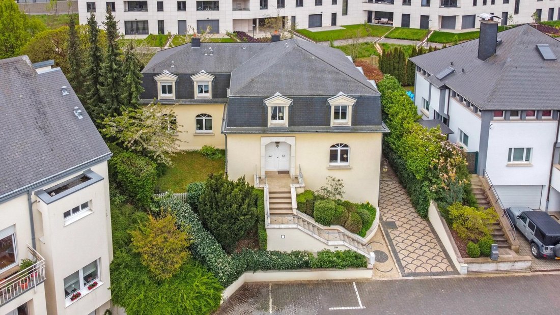 Villa in Luxembourg, Luxembourg District, Luxembourg 2 - 15513099