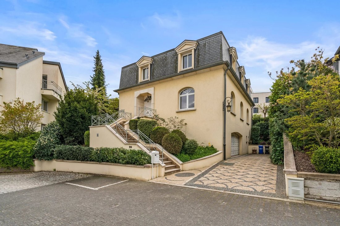 Villa in Luxembourg, Luxembourg District, Luxembourg 1 - 15513099