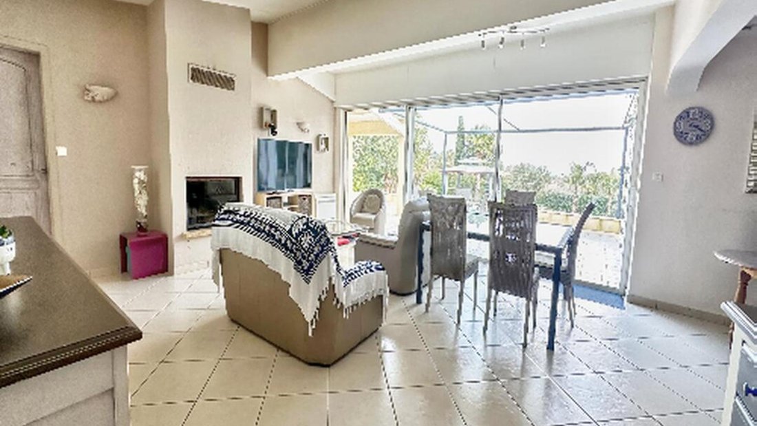House in Grimaud, Provence-Alpes-Côte d'Azur, France 3 - 15513445