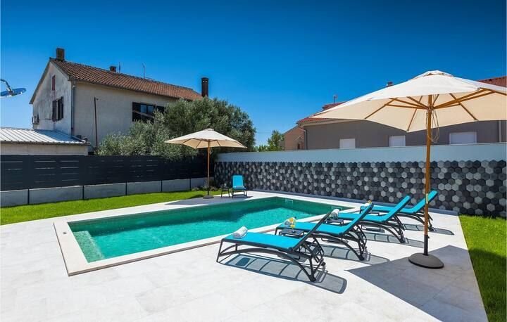 Villa in Mjesni odbor Busoler, Grad Pula, Istria County 3 - 15511130