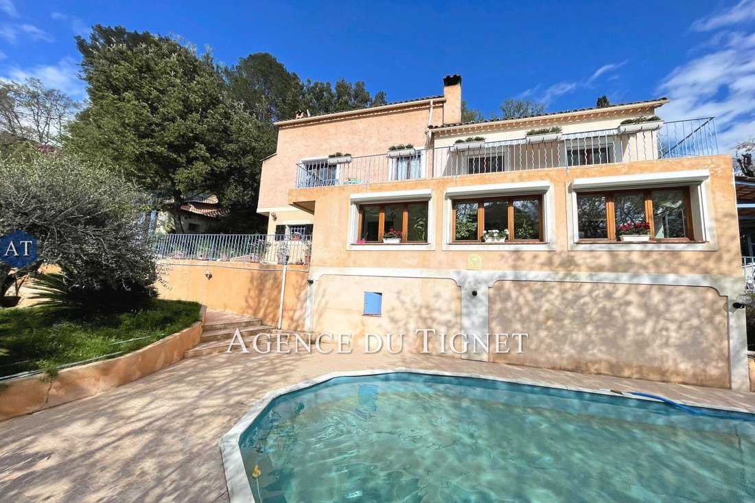 Villa in Le Tignet, Provence-Alpes-Côte d'Azur, France 2 - 15513935