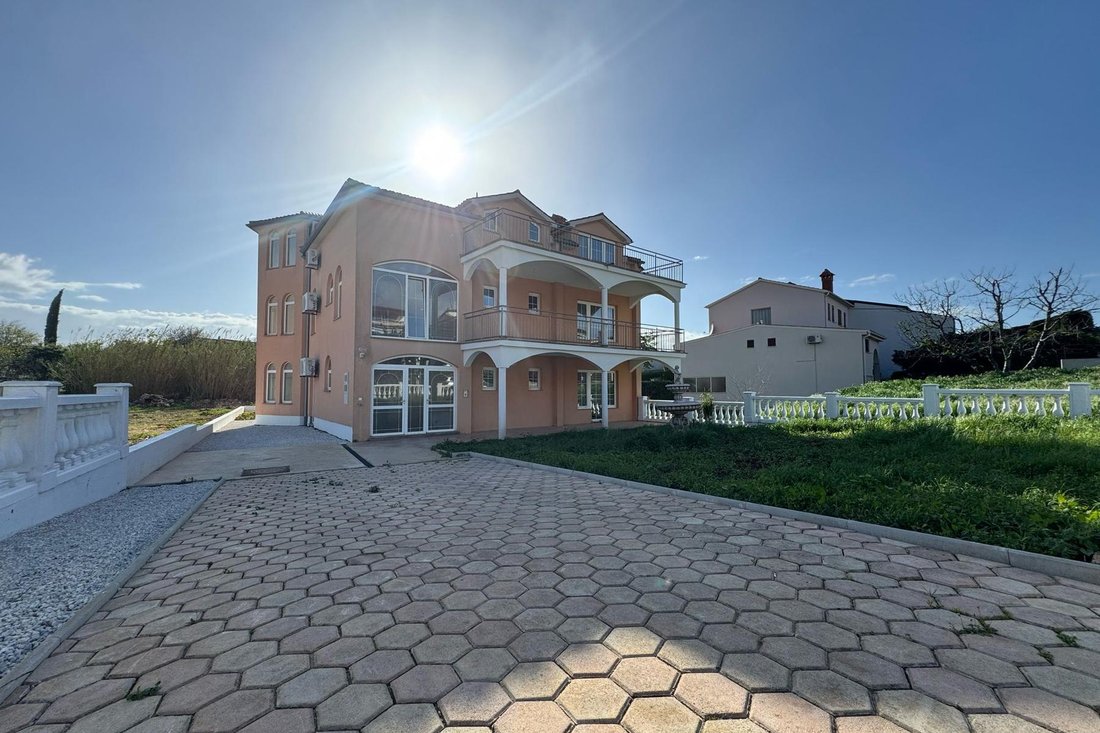 Villa in Valbandon, Istria County, Croatia 3 - 15510678