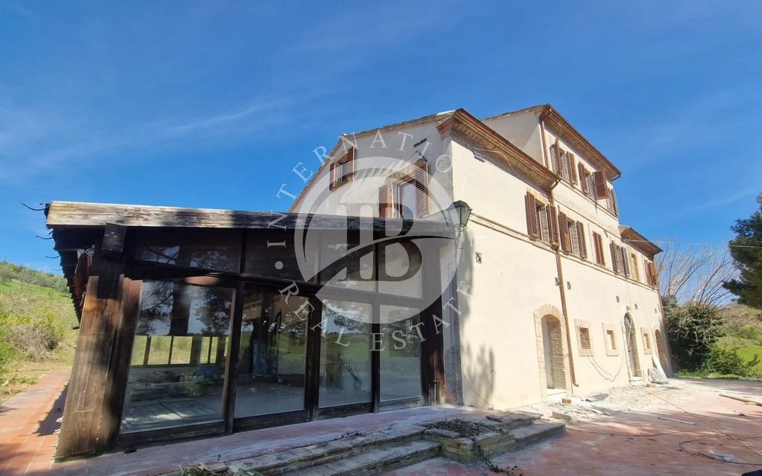 Villa in Montedinove, Marche, Italy 4 - 15509360