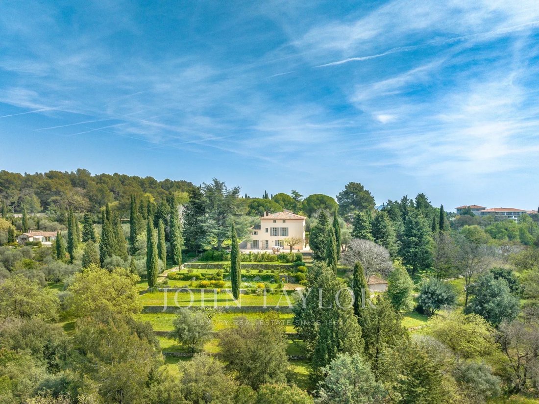 House in Grasse, Provence-Alpes-Côte d'Azur, France 1 - 15515640