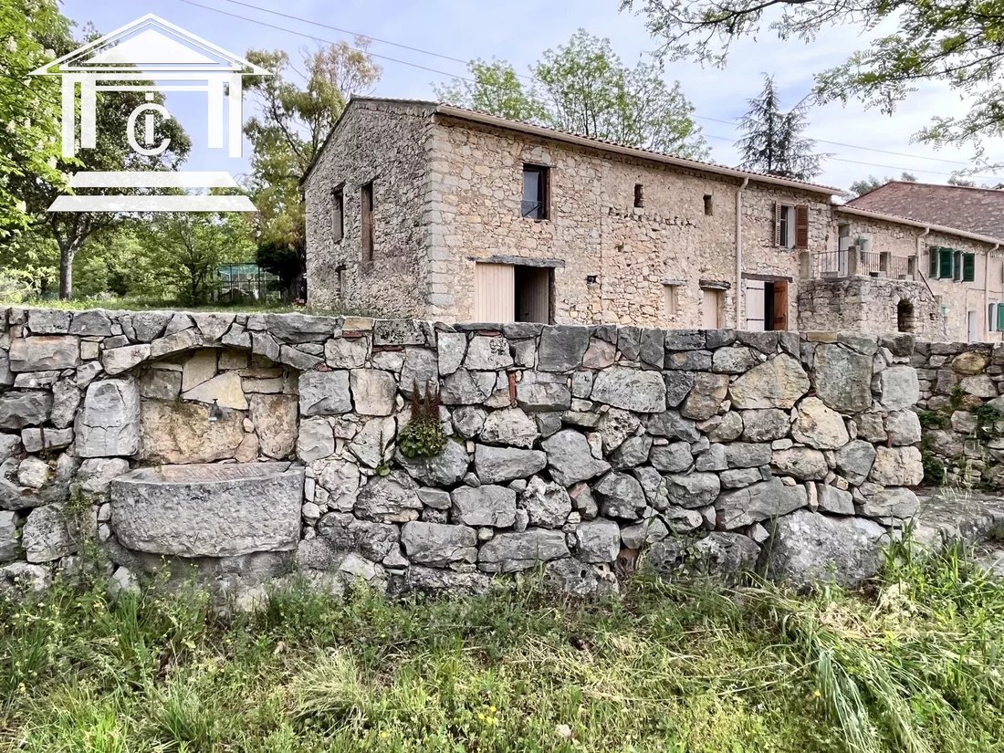 Estate in Fayence, Provence-Alpes-Côte d'Azur, France 1 - 14109914