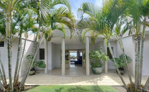 Villa in Arue, Windward Islands, French Polynesia 1