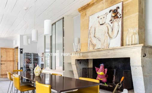 Castle for Sale in Langoiran, Nouvelle-Aquitaine, France