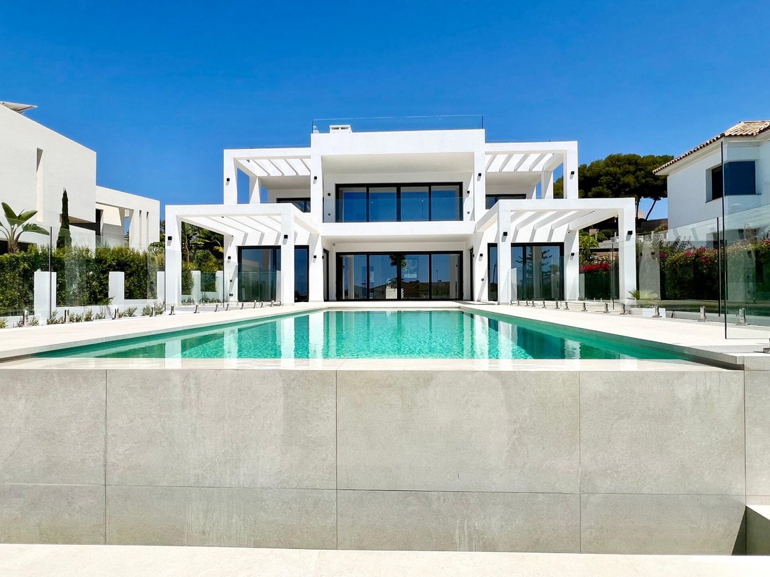 Villa in Elviria-Cabopino, Marbella, Spain 2 - 15455618