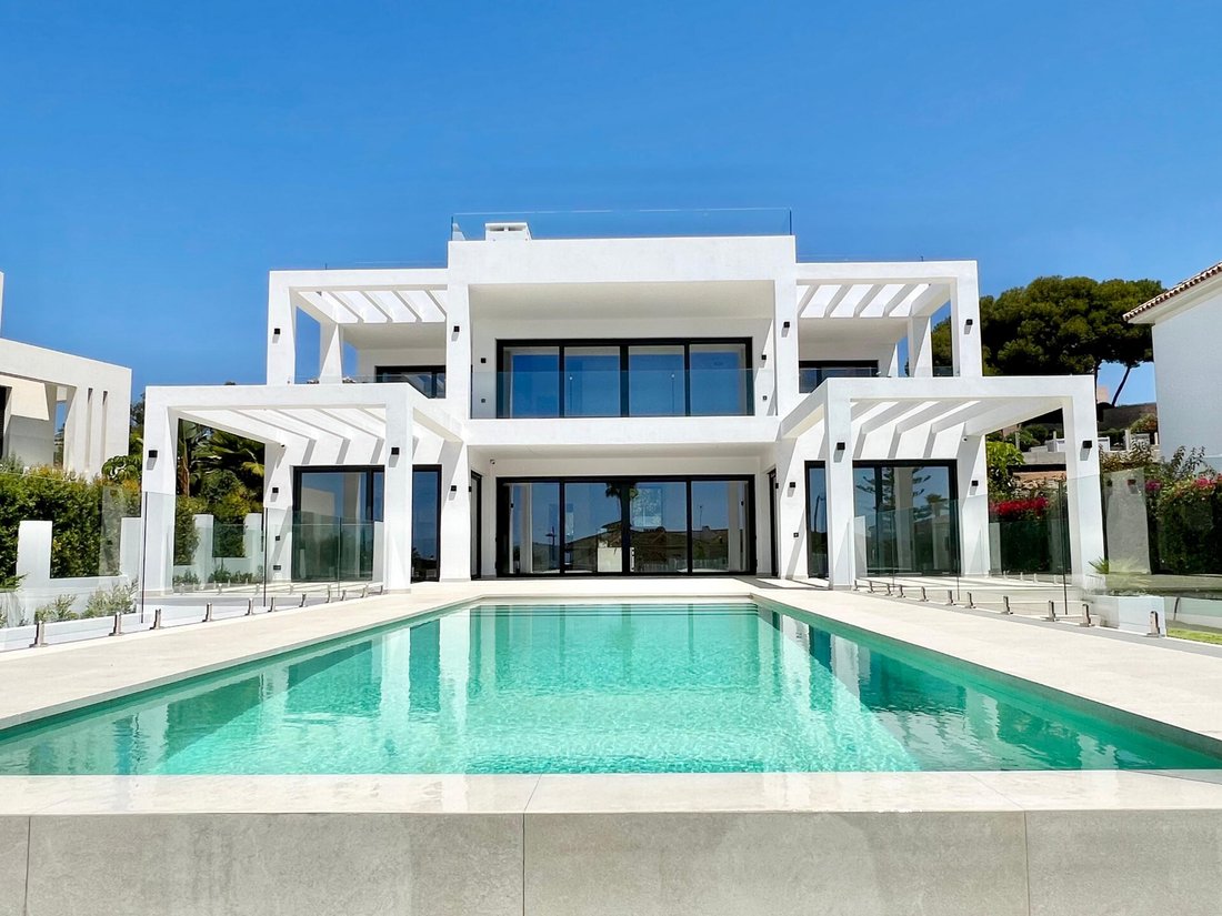 Villa in Elviria-Cabopino, Marbella, Spain 1 - 15455618