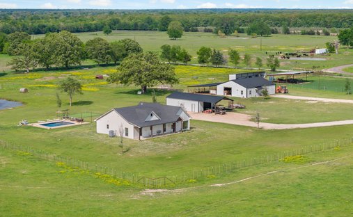Farm Ranch in Paris, Texas, United States 1