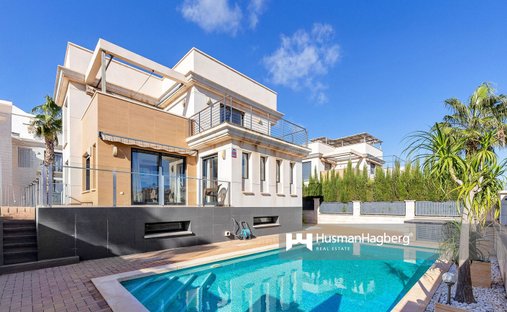 Villa in Playa Flamenca, Orihuela, Land Valencia 1