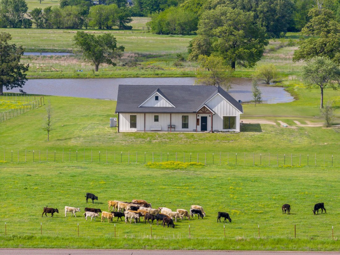 Farm Ranch in Paris, Texas, United States 2 - 15520293