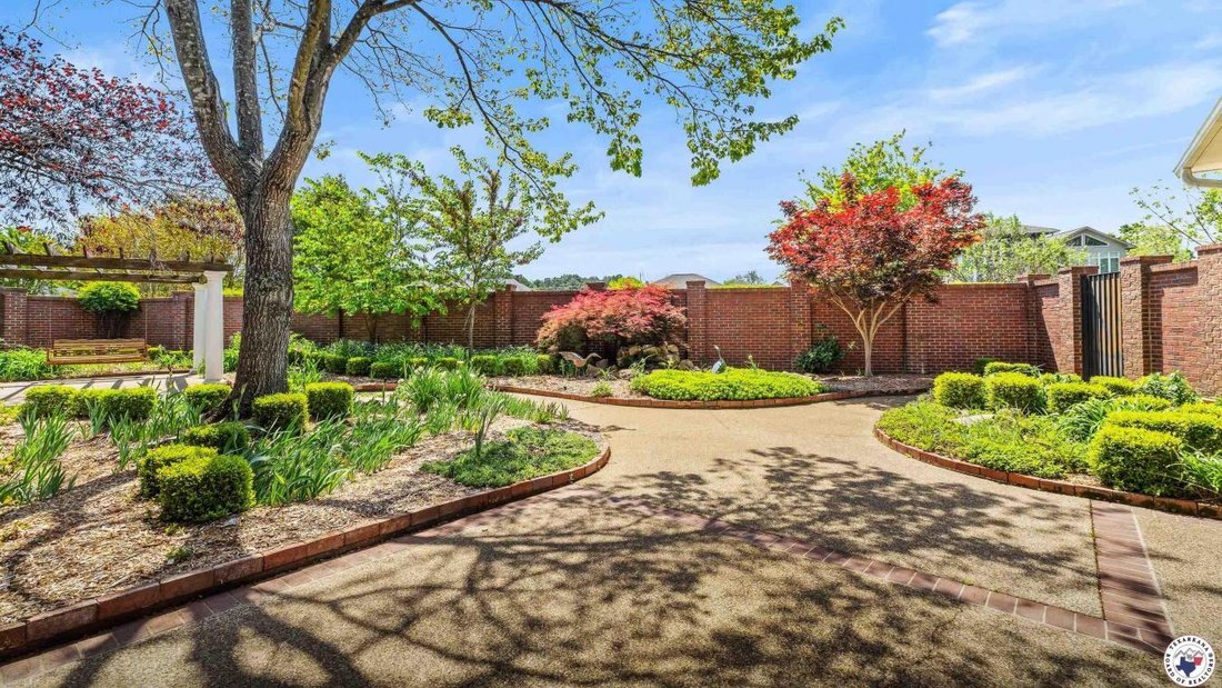 House in Texarkana, Texas, United States 5 - 15520838