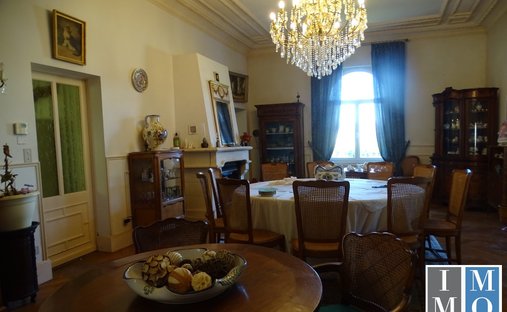 Castle for Sale in Saint-Florent-sur-Cher, Centre-Val de Loire, France