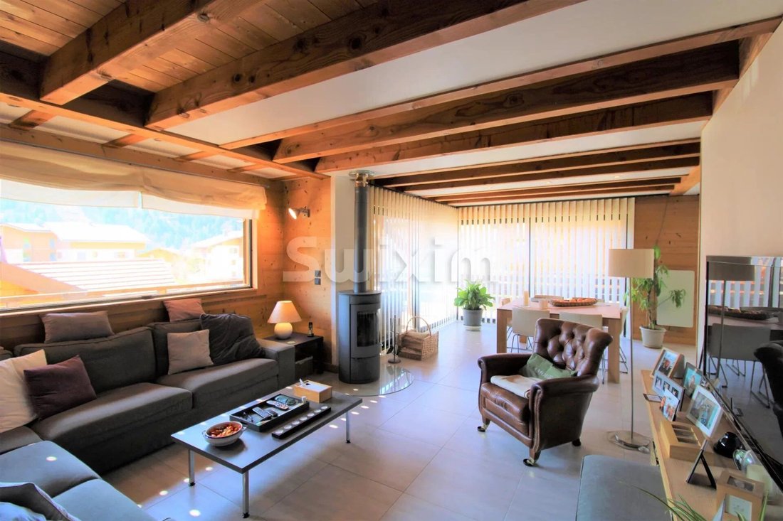 House in Saint-Jean-de-Sixt, Auvergne-Rhône-Alpes, France 1 - 14043507
