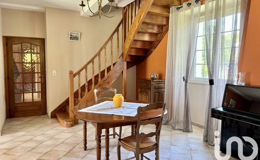 Castle for Sale in Barbezieux-Saint-Hilaire, Nouvelle-Aquitaine, France