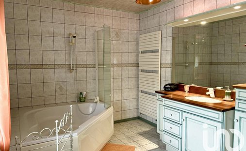 Castle for Sale in Barbezieux-Saint-Hilaire, Nouvelle-Aquitaine, France