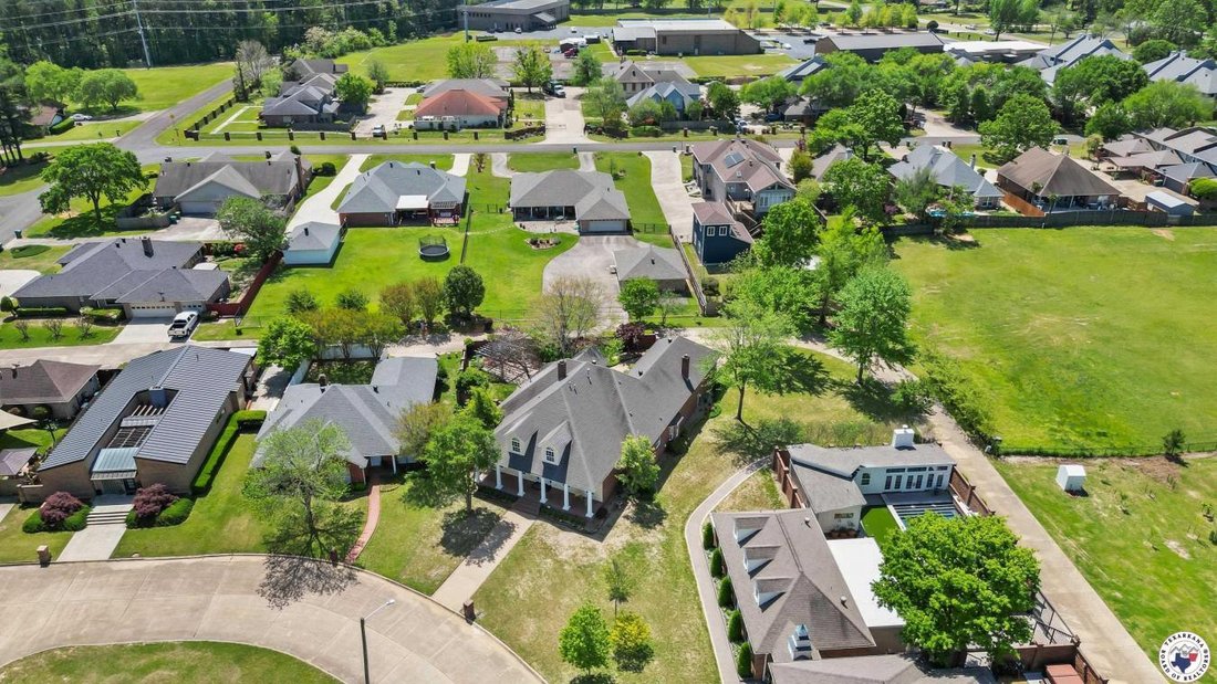 House in Texarkana, Texas, United States 3 - 15520838
