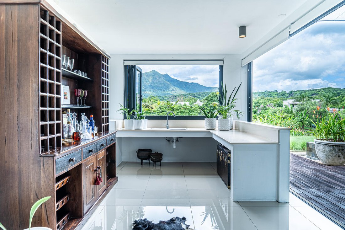 Villa in Grande Riviere Noire, Rivière Noire District, Mauritius 4 - 14570404