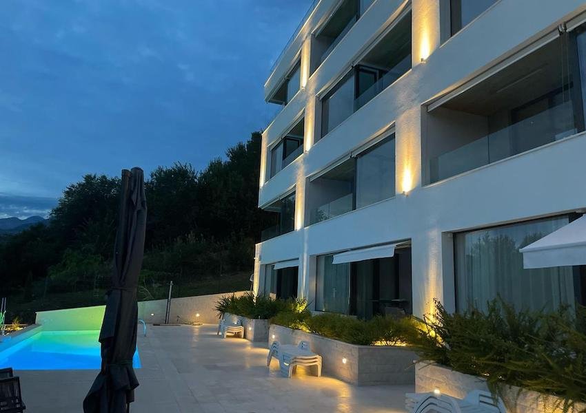 Apartment in Tivat, Tivat Municipality, Montenegro 2 - 15518456