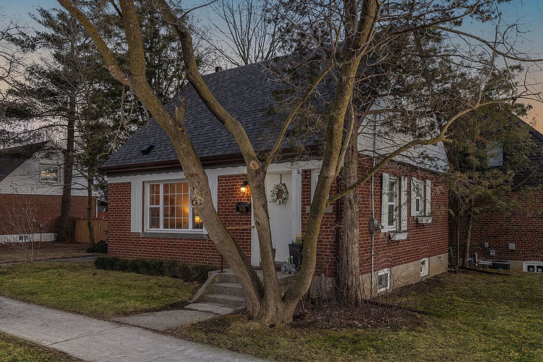 House in Toronto, Ontario, Canada 1 - 15520817