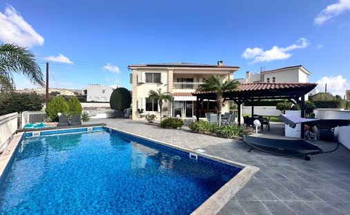 Villa in Konia, Paphos, Cyprus 1