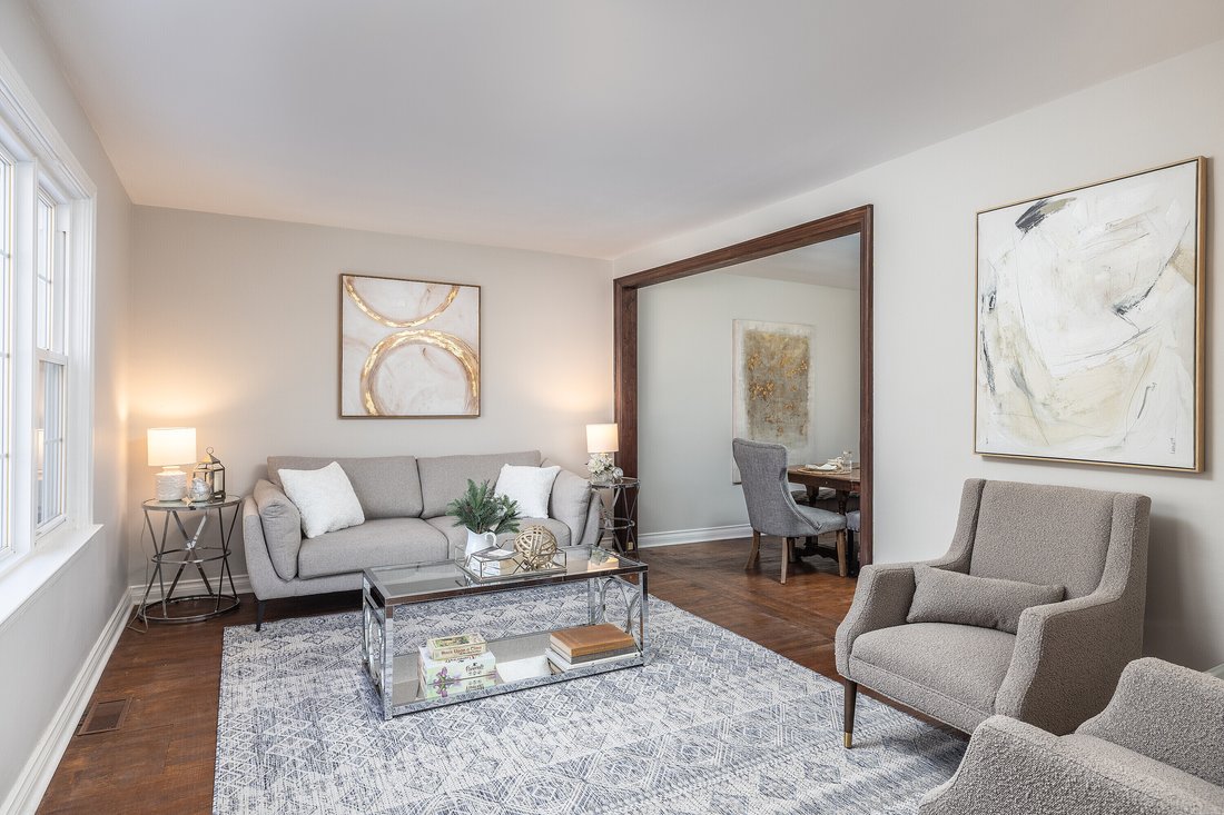 House in Toronto, Ontario, Canada 2 - 15520817