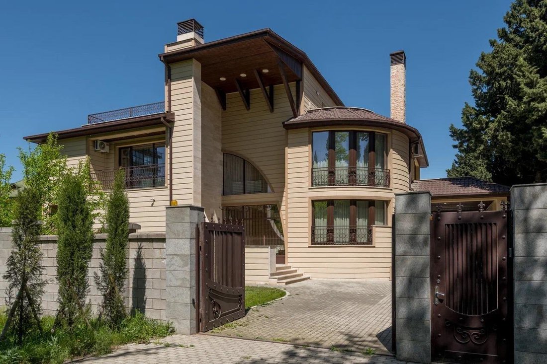 House in Tbilisi, Tbilisi, Georgia 3 - 15522088