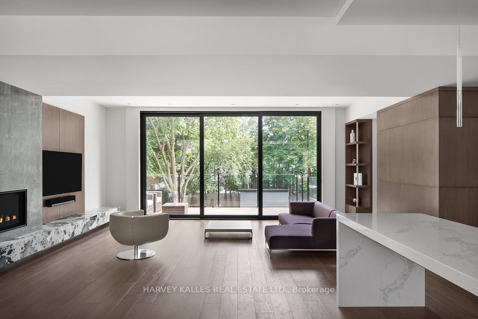 House in Toronto, Ontario, Canada 5 - 15521392